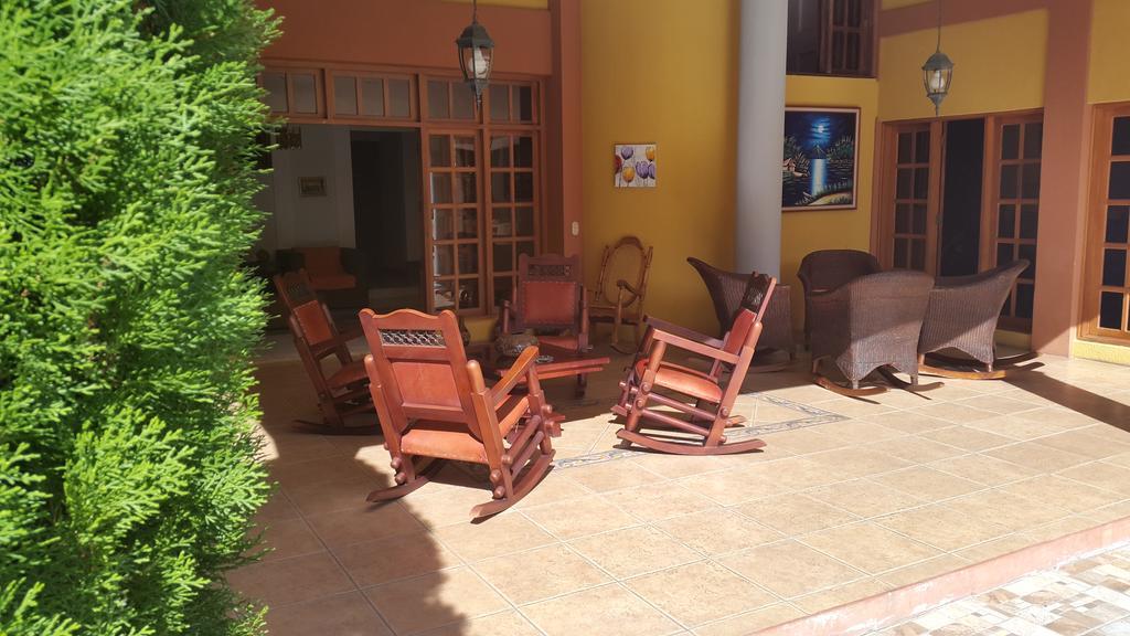 Hotel Los Pinos Managua Ngoại thất bức ảnh